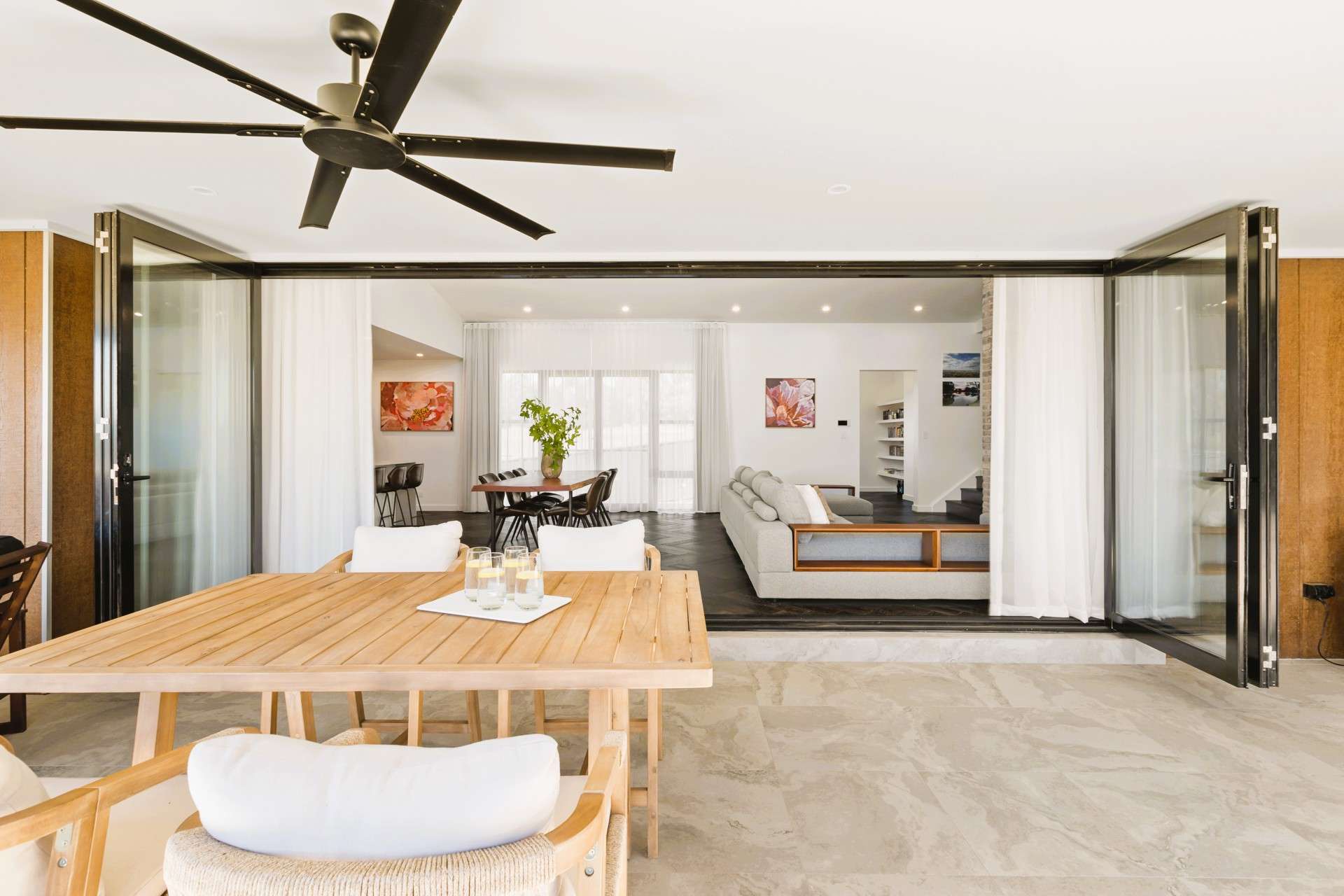 Bi-Folds